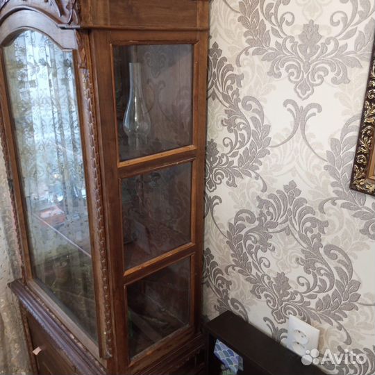 Буфет горка 19 века в хорошем состоянии