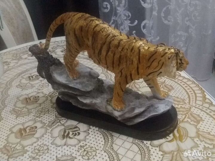 Статуэтка Тигр