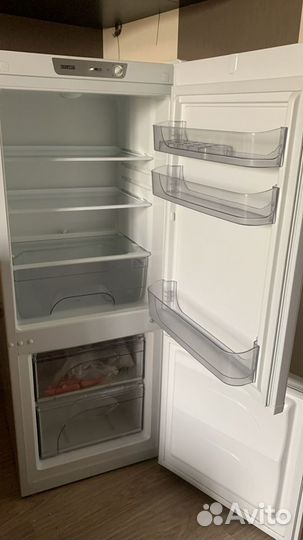 Холодильник двухкамерный atlant бу