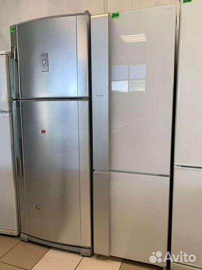 Холодильник с дисплеем, бежевый, серебристый