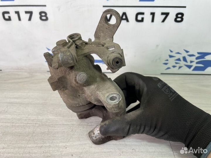 Суппорт задний правый Skoda Octavia A5 CDA 1.8 TSI