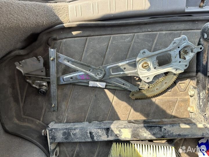 Механизм стеклоподъемника