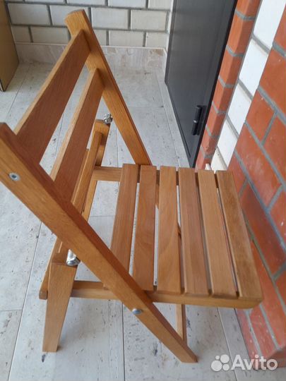 Раскладной стол и стулья