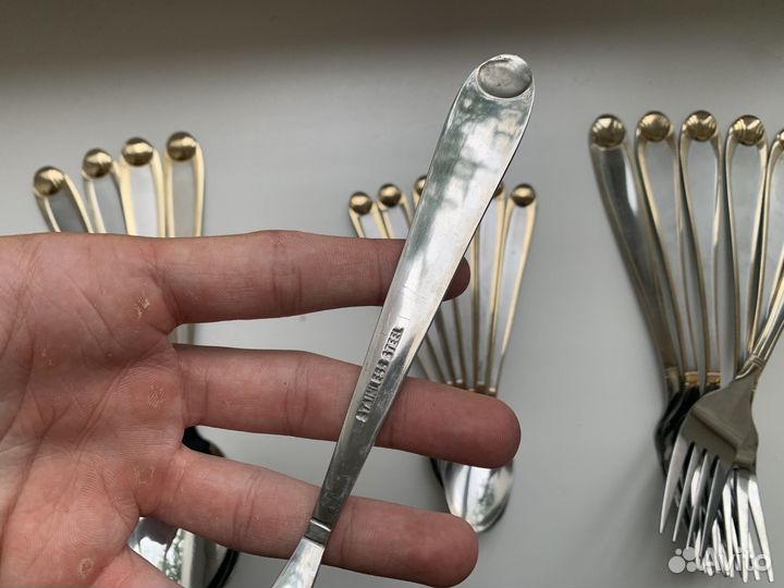 Набор столовых приборов 18 предметов(ложки,вилки)