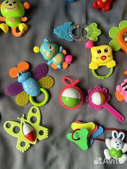Игрушки для новорожденных пакетом погремушки