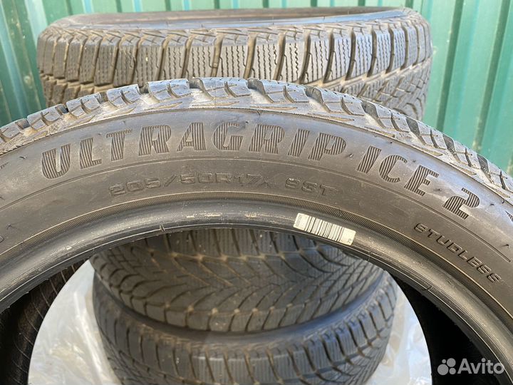 Goodyear UltraGrip Ice 2 205/50 R17 93T