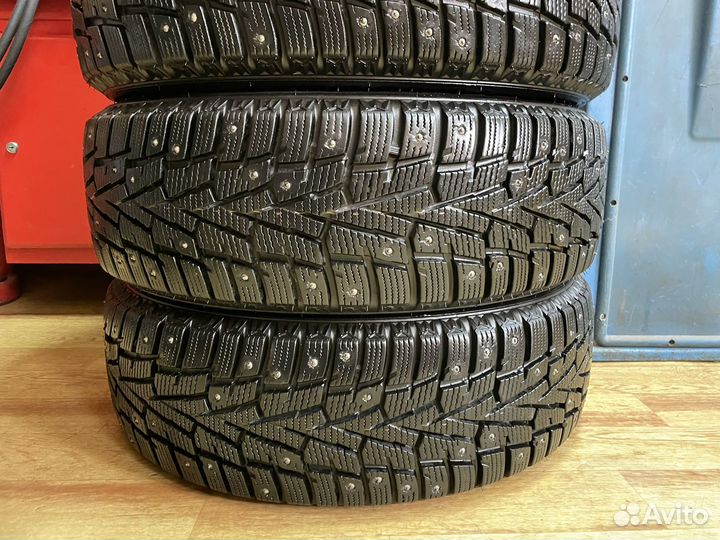 Roadstone Winguard WinSpike 195/65 R15 95T