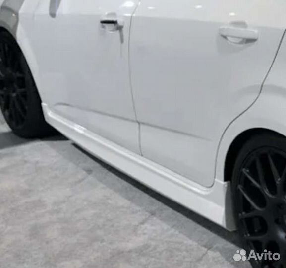 Молдинг для aveo T300