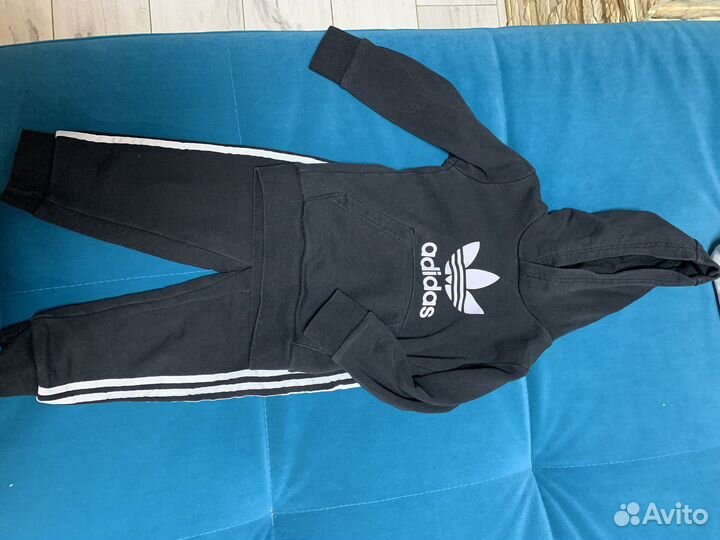 Спортивный костюм adidas