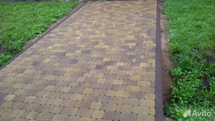 Кладка тротуарной плитки брусчатки