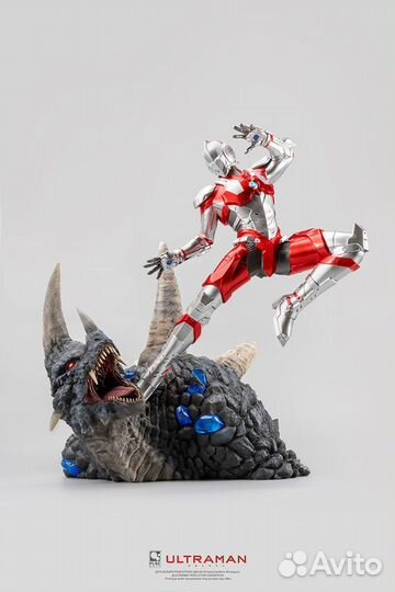Ultraman vs Black King