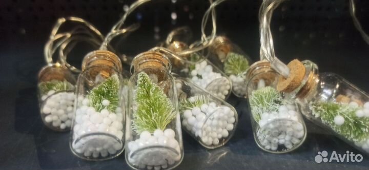 Герлянда с ёлочками в стеклянных колбах