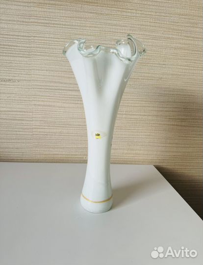 Ваза молочное стекло СССР