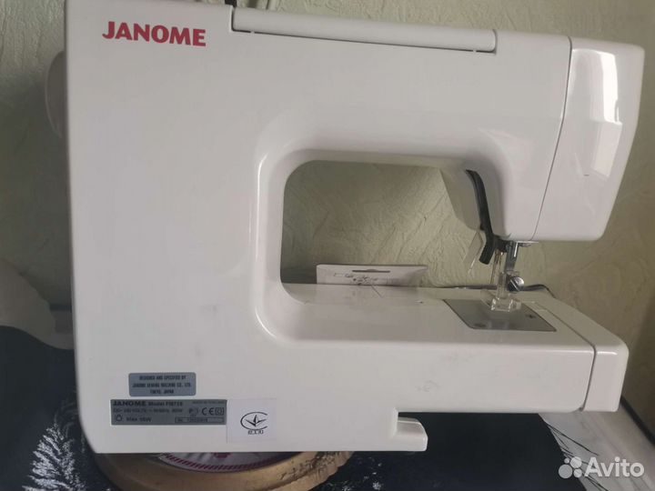 Швейная машина Janome fm 725