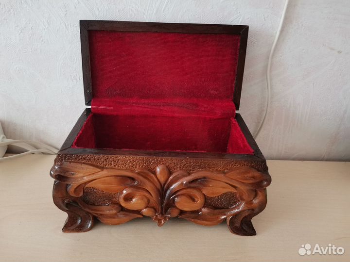 Шкатулка для украшений