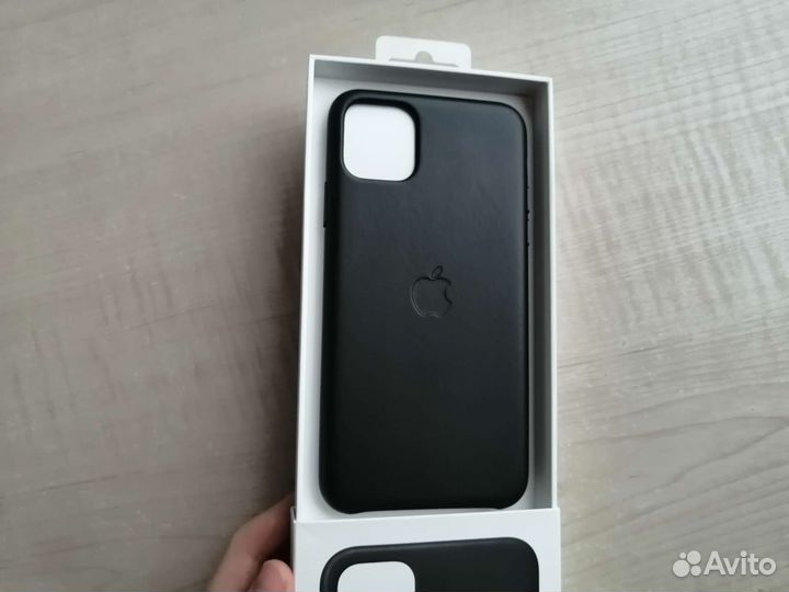 Кожаный чехол для iPhone 11Pro Max (цвет Black)