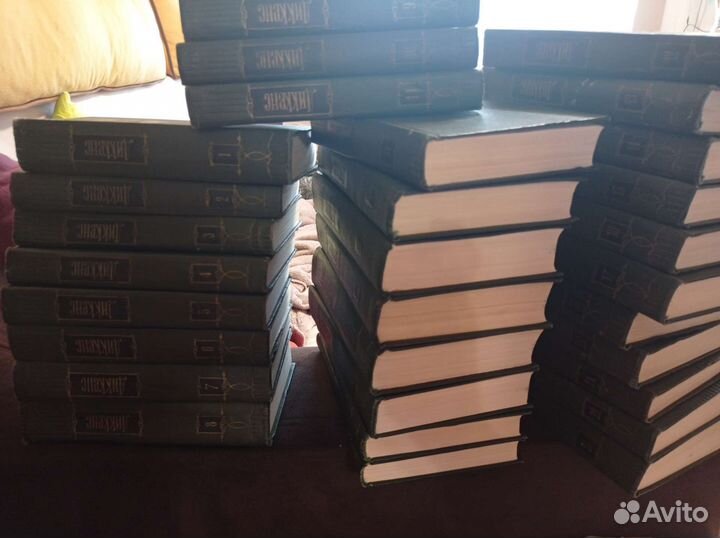 30 томов Диккенса