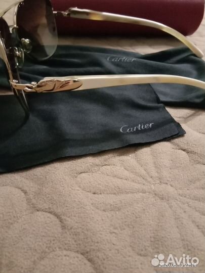 Очки солнцезащитные