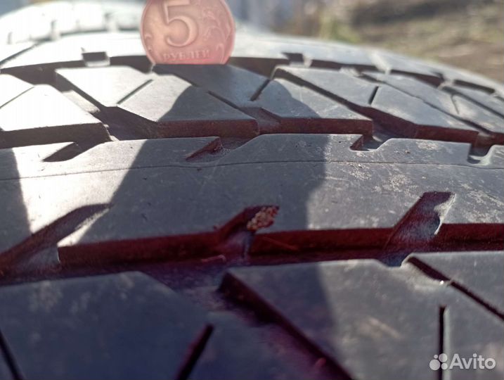 Bridgestone Dueler H/L 275/60 R20