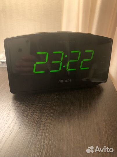 Часы с радио Philips