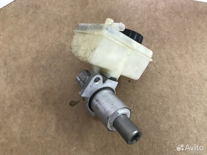 Главный тормозной цилиндр Mercedes-Benz S-Класс