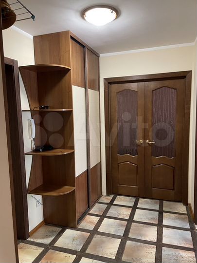 2-к. квартира, 71,6 м², 2/10 эт.