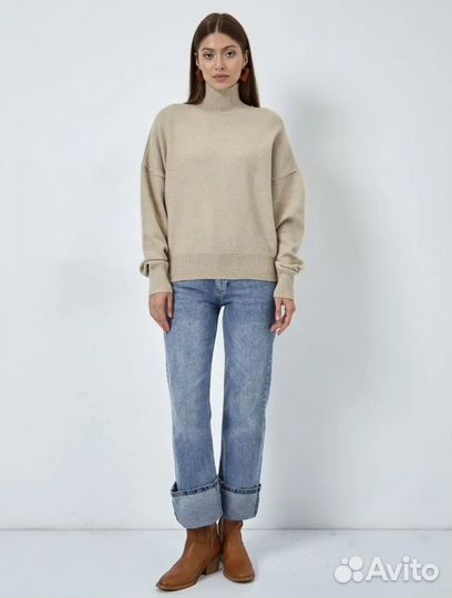 Свитер женский