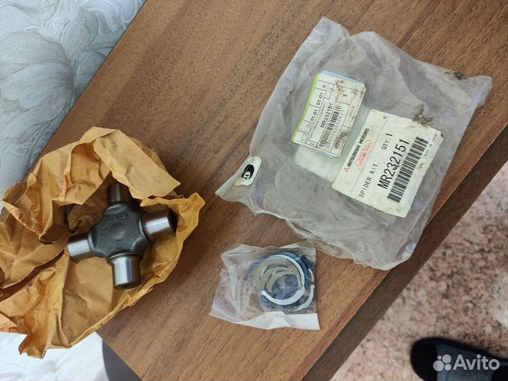 Крестовина карданного вала mitsubishi Pajero l200