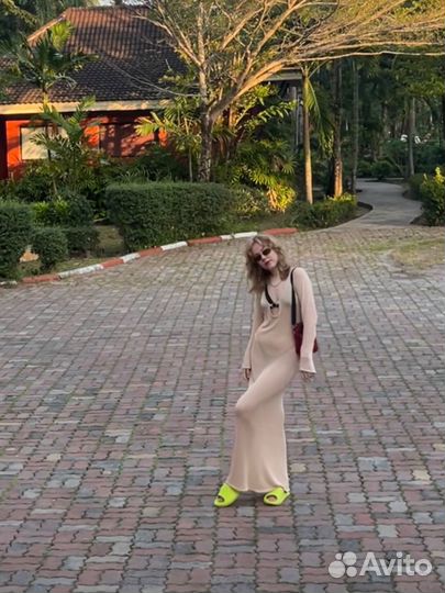 Платье на пляж