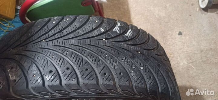 Goodyear UltraGrip Ice 215/55 R17