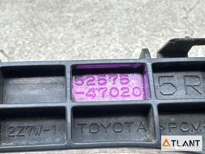 Крепеж бампера задняя правая toyota prius