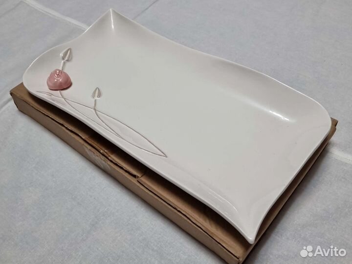 Блюдо фарфор