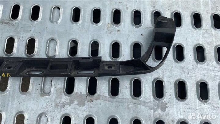 Кронштейн бампера Vw Passat B6