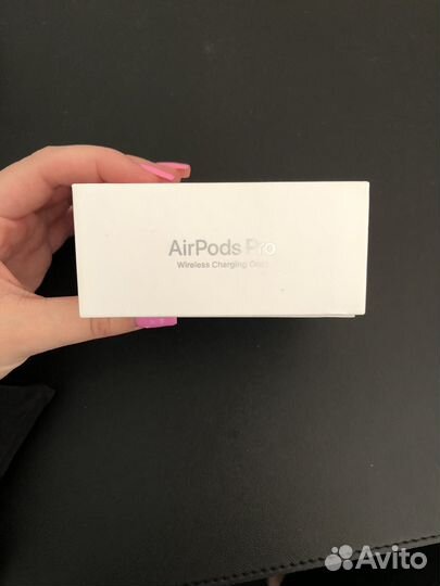 Коробка от airpods pro и 7 айфона