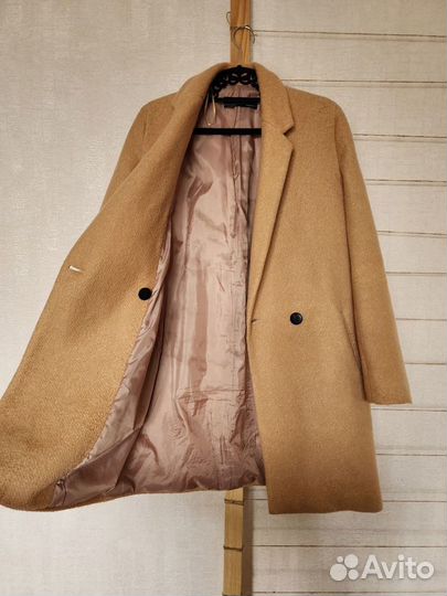 Двубортное бежевое пальто Zara XS