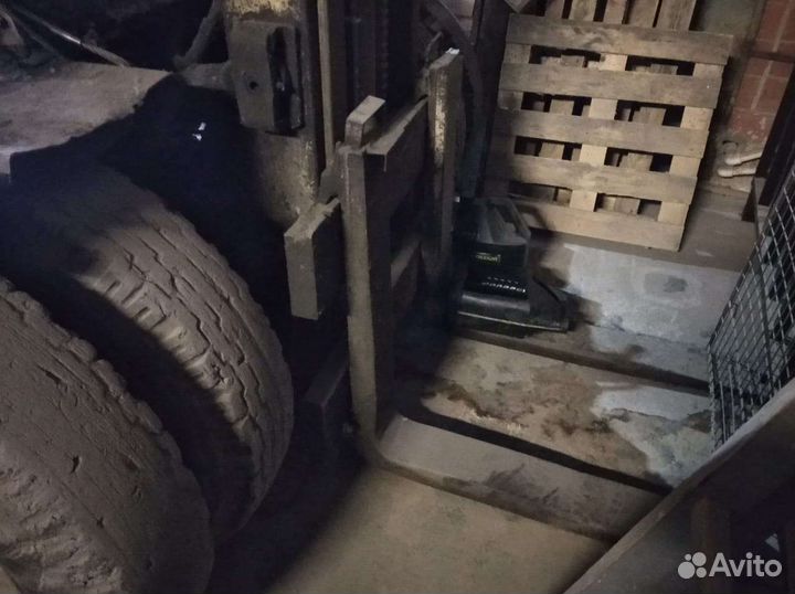 Вилочный погрузчик ЛЬВОВСКИЙ ПОГРУЗЧИК (ЛЕВ) 40081, 1992