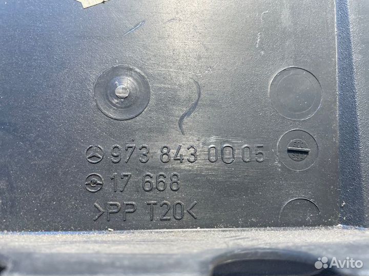 Ящик инструментальный Mercedes-Benz