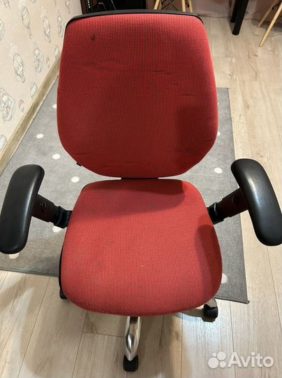 Компьютерное кресло