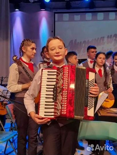 Обучение вокалу, игре на гитаре