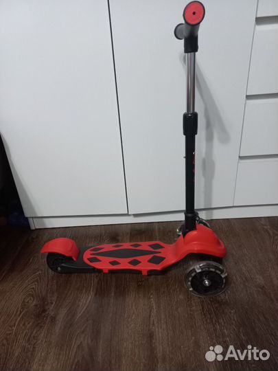 Самокат детский трехколесный