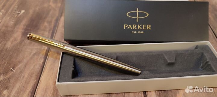 Перьевая ручка parker