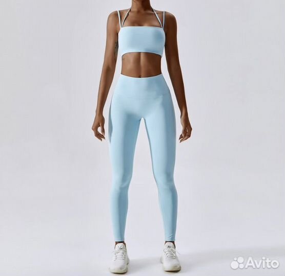 Спортивный костюм женский