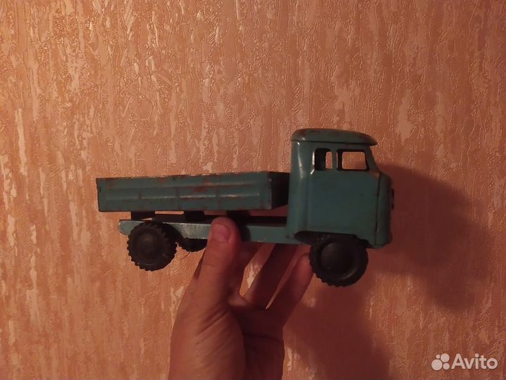 Модель грузовика