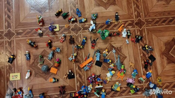 Lego фигурки и детальки