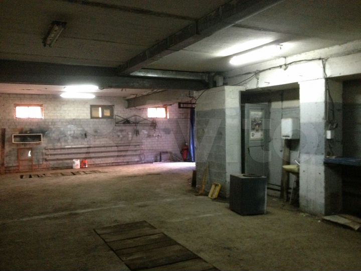 Гараж, > 30 м²