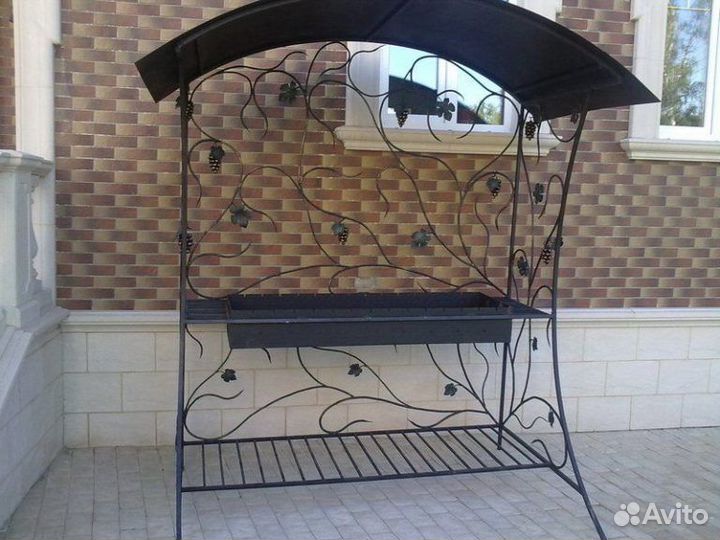 Мангал с крышей