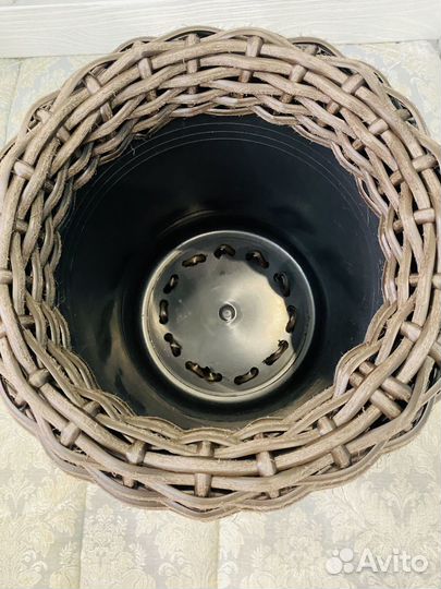 Кашпо горшок для цветов