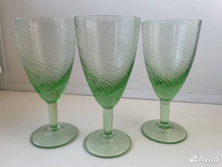 Набор ваза и 3 фужера
