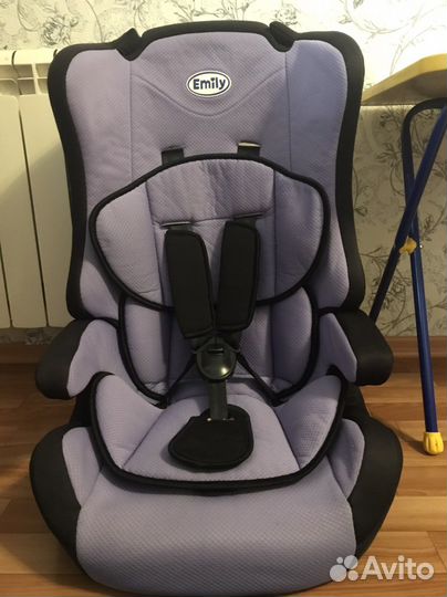 Автомобильное кресло