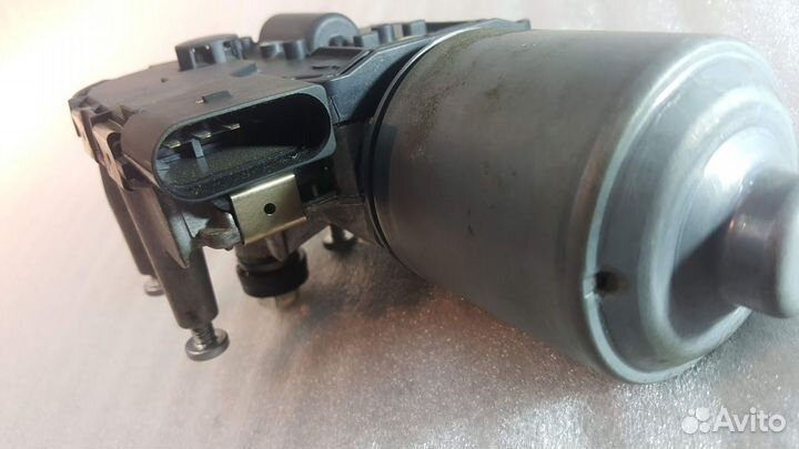 Моторчик трапеции стеклоочистителя audi A6 4F C6